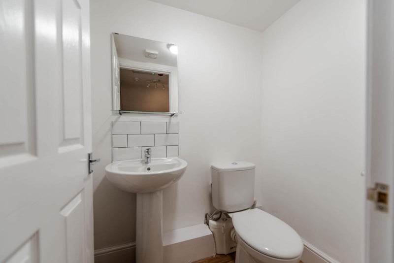 Luxury Property Available In L19 - student accommodation in Garston - img_5