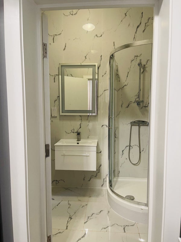 Stunning En-suite double room, Near Station student accommodation in South Woodford - img_3