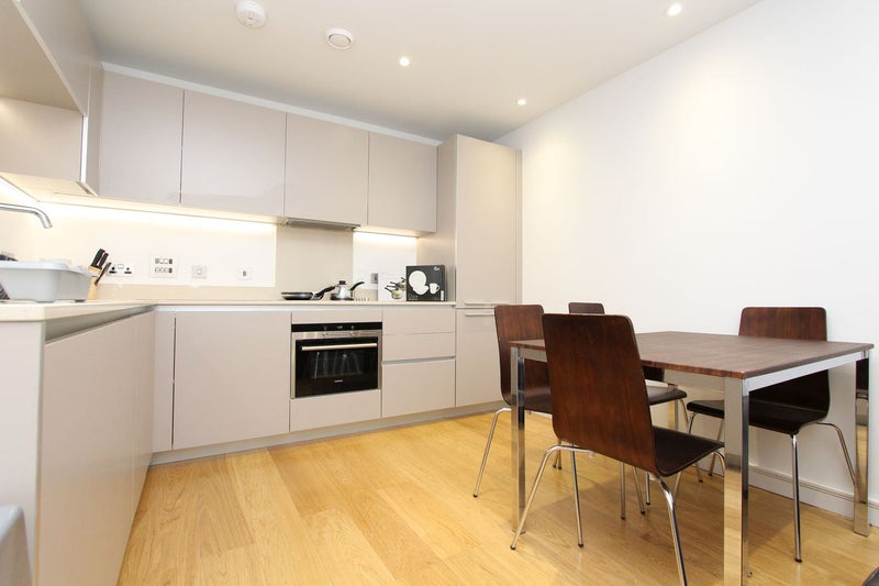 Luxury rooms in Greenwich SE10 for September - student accommodation in North Greenwich - img_11