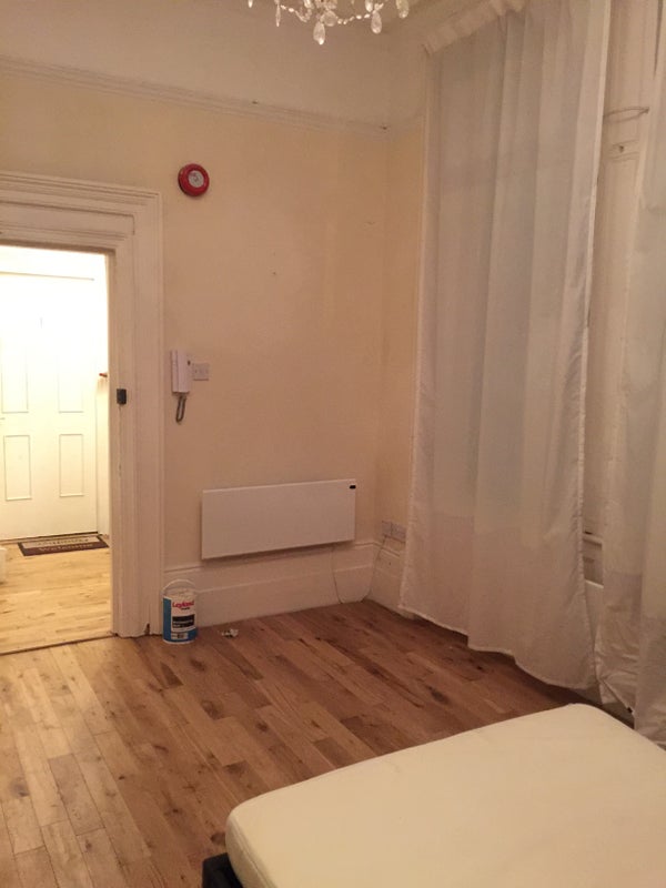 Luxury studio 12 minutes by BR  to London 1 stop - student accommodation in South Norwood - img_1