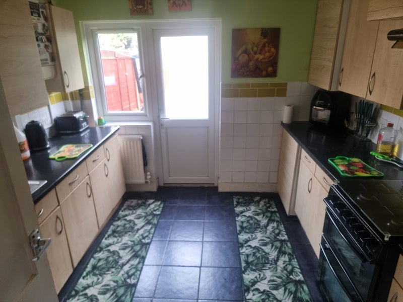 Medium Double bedroom - student accommodation in Leytonstone - img_2