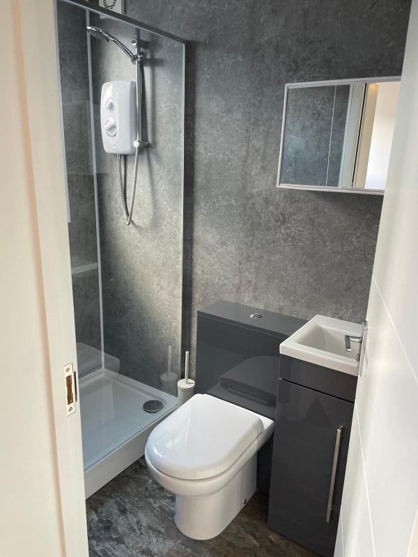 Looking For Flatmate - Cheltenham City Centre student accommodation in Cheltenham - img_6