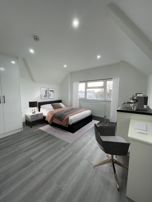 Modern Bespoke En-Suite Rooms - Ruislip - student accommodation in Ruislip - img_2