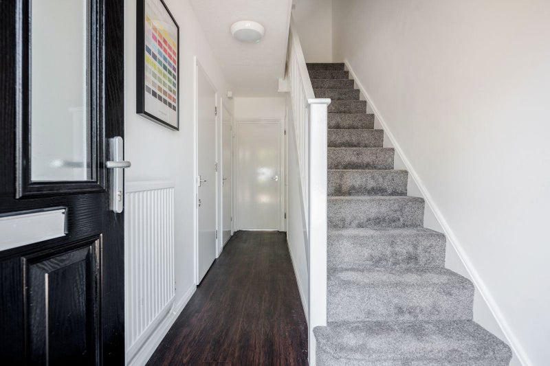 Modern, Clean, Safe, and Secure Double w/ Parking - student accommodation in South Ealing - img_14