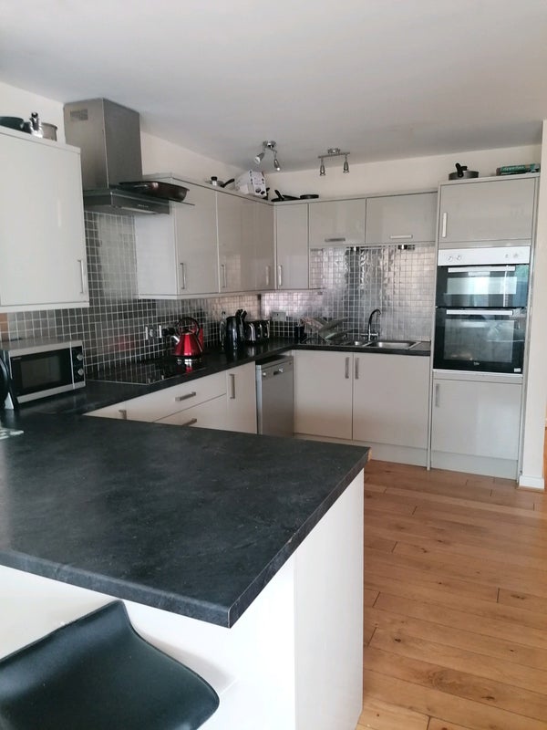 Modern Double Bedrooms In Poole - student accommodation in Poole - img_8