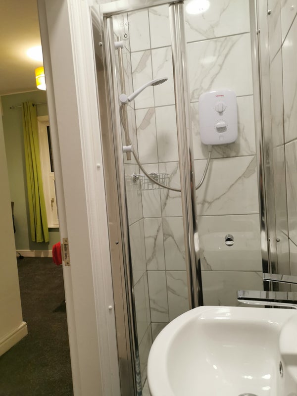 Modern Ensuite Double Room All Bills Included! - student accommodation in Stafford - img_8