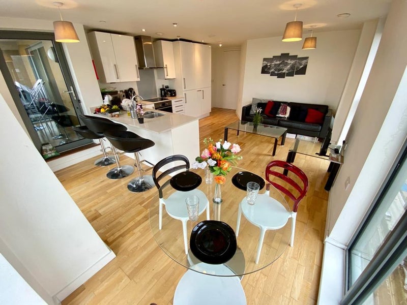 Modern Flat, Living Room, Wembley - student accommodation in Wembley - img_5