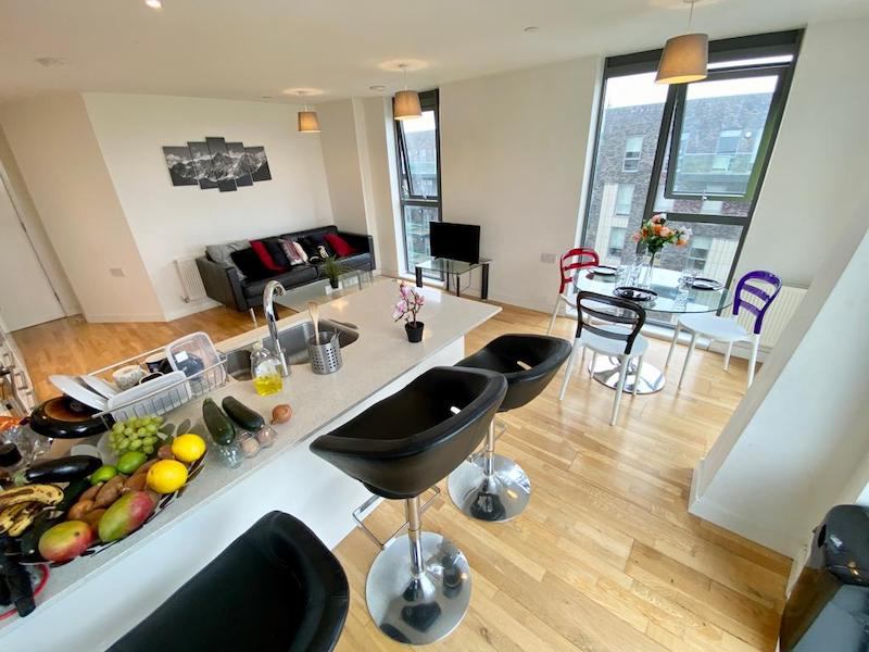 Modern Flat, Living Room, Wembley - student accommodation in Wembley - img_8