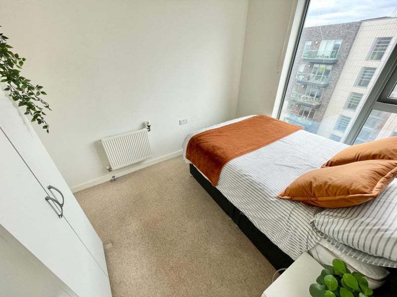 Modern Flat, Living Room, Wembley - student accommodation in Wembley - img_1