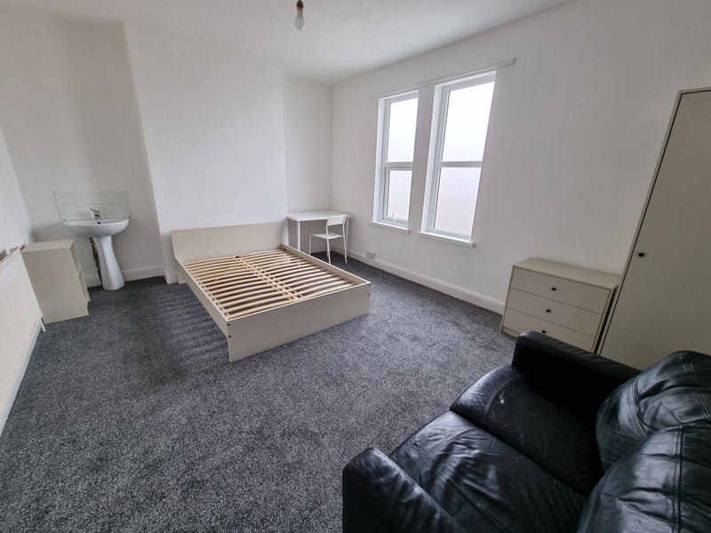 Modern Fully Furnished Rooms + Bills Included - student accommodation in Nottingham - img_1