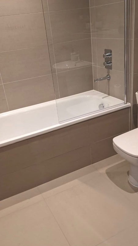 Modern, Furnished Double Room, Close to CMK! - student accommodation in Milton Keynes - img_1