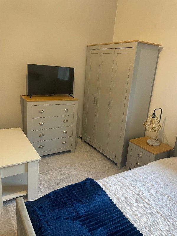 Modern Room In 2 Bed Appartment - student accommodation in Standish - img_2