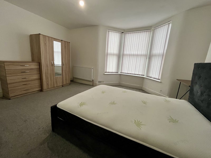 Modern Room In All Female House - student accommodation in Liverpool - img_7