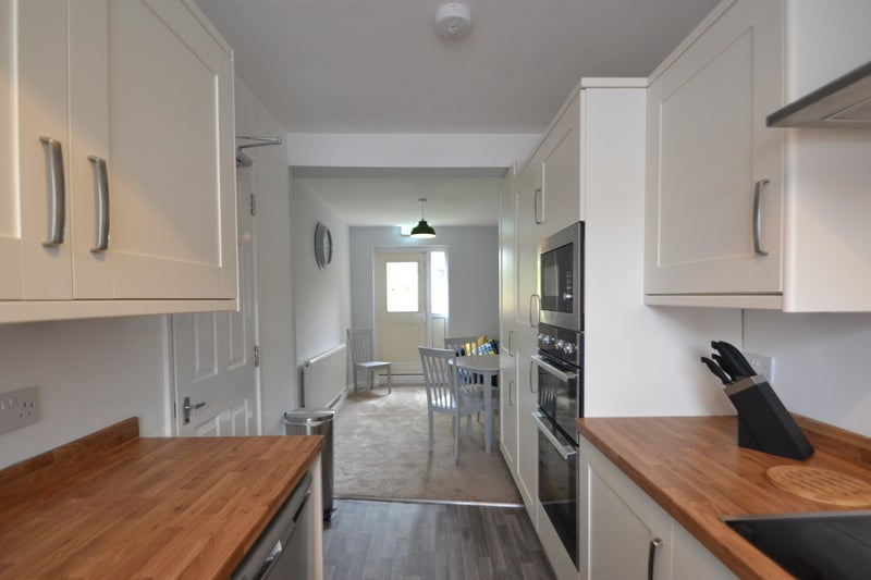 Single room ensuite. - student accommodation in Hollinswood - img_2