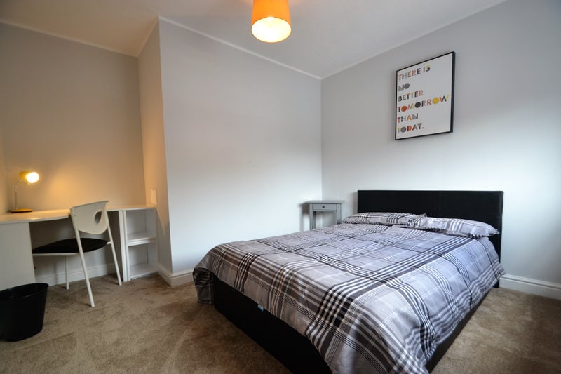 Single room ensuite. - student accommodation in Hollinswood - img_8
