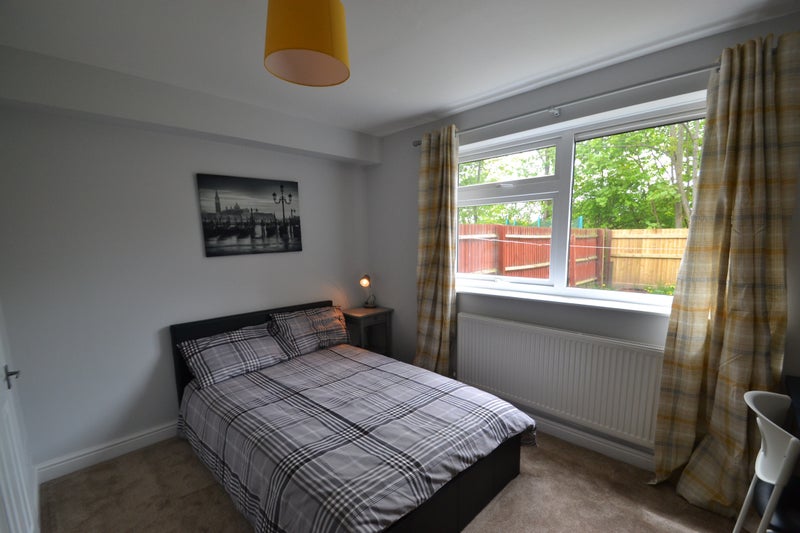 Single room ensuite. - student accommodation in Hollinswood - img_6