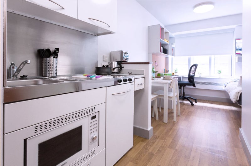 Modern Studio Apartment in City Centre at Unilife - student accommodation in Southampton - img_2