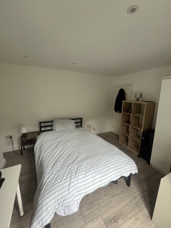 Modern two bedroom flat with garden - student accommodation in Kentish Town - img_2