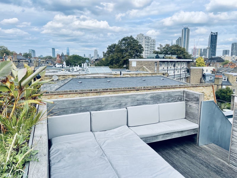 Modernist Dream Duplex city view - student accommodation in Kennington - img_4