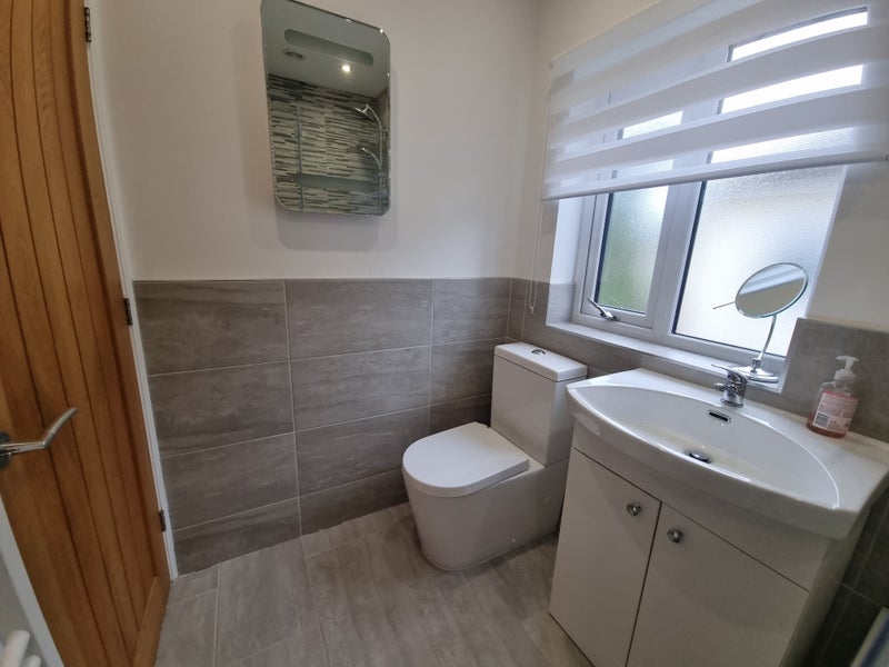 Mon to Fri only  Double room + private bathroom - student accommodation in Stafford - img_3