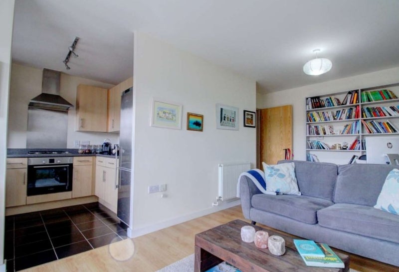 Monday to Friday Let. Bills included. - student accommodation in High Wycombe - img_2