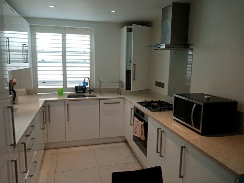 Monday to Friday let  or short term full time let - student accommodation in Kingston upon Thames - img_1