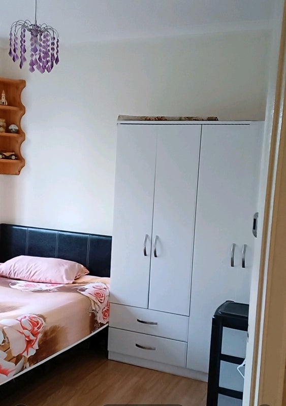 Need a Female Flatmate - student accommodation in Plaistow - img_1
