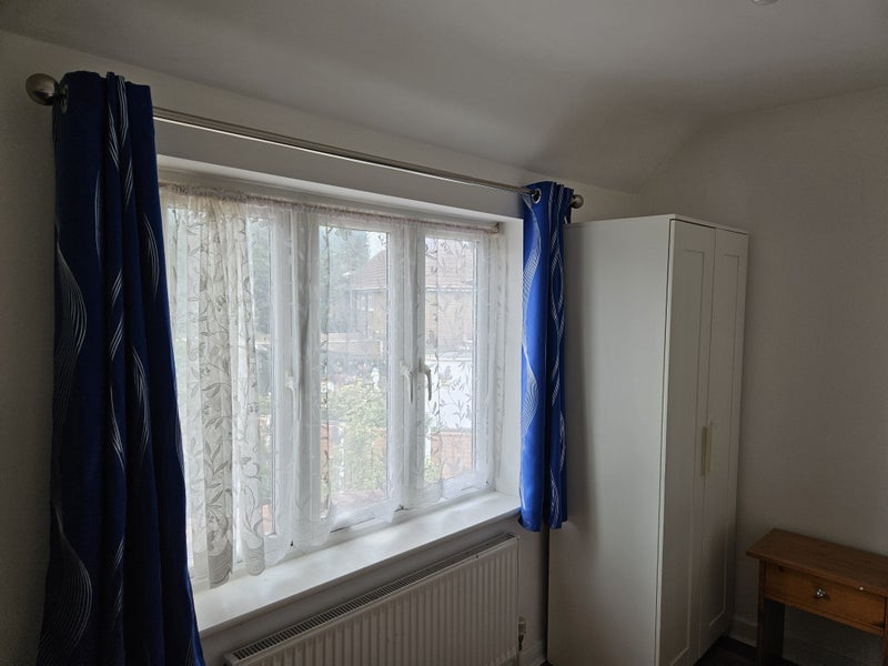 Double bedroom in 2bed flat student accommodation in Canning Town - img_8