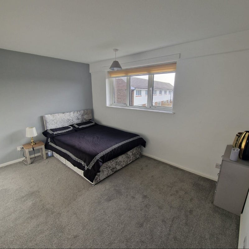 Newly decorated double room - student accommodation in Shippon - img_3