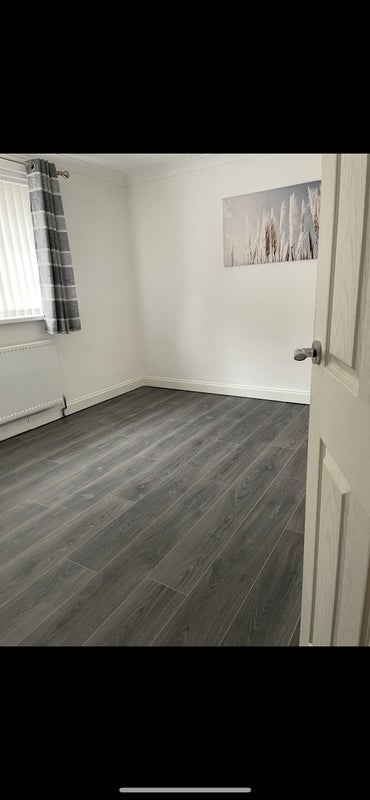 Newly furnished mid terrace - student accommodation in Belfast - img_5
