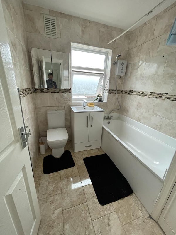 Double room in prime location with a kitchen student accommodation in East Ham - img_4