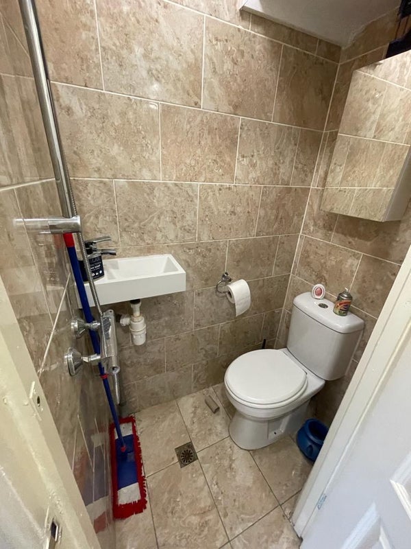 Double room in prime location with a kitchen student accommodation in East Ham - img_12