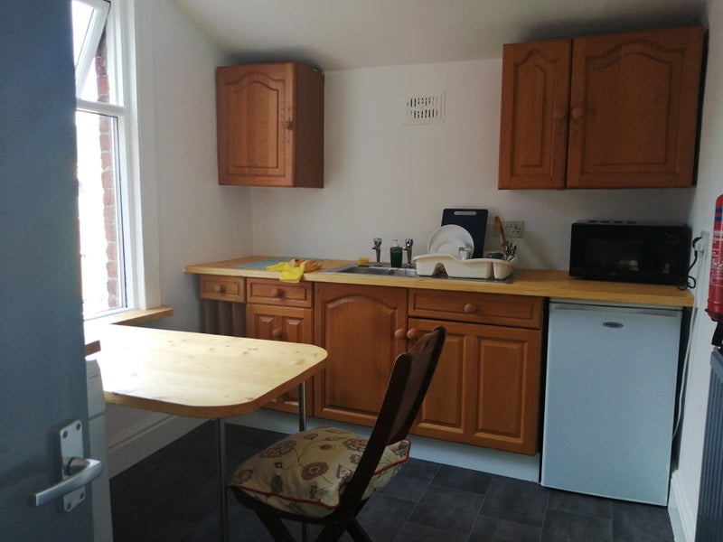Newly refurbished double room close to city centre - student accommodation in Preston - img_2