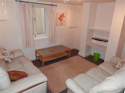 Newly refurbished double room close to city centre - student accommodation in Preston - img_3