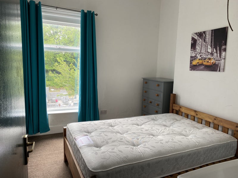 Newly refurbished double room close to city centre - student accommodation in Preston - img_6