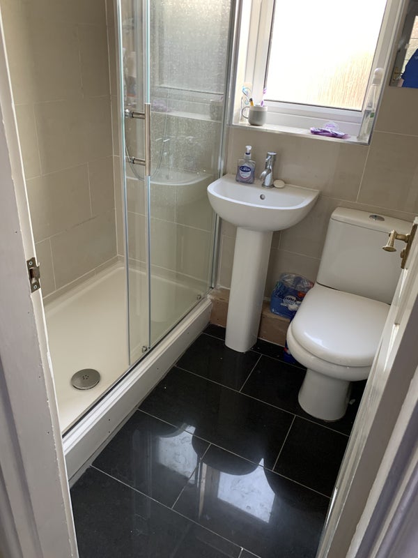 Newly Refurbished House 2x Double Rooms - student accommodation in London SE9 - img_4