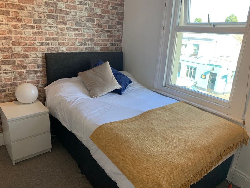 Newly Renovated Cheltenham Town Centre House ! - student accommodation in Cheltenham - img_6