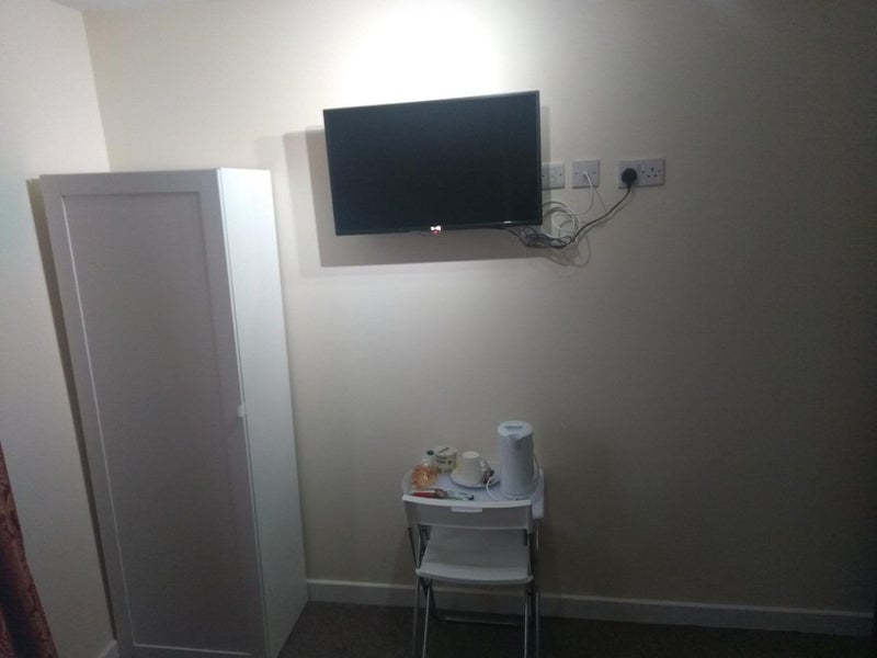 Nice Double Bedroom (En-suite) 1 Min from Station - student accommodation in Ilford - img_5