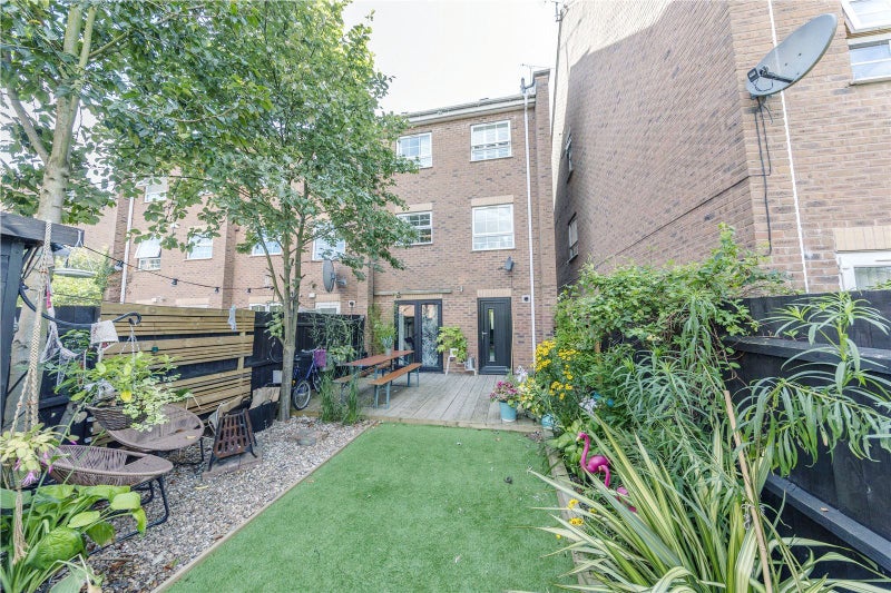 Non-Ensuite Room Available In 5 Bed House Share - student accommodation in Coventry - img_8