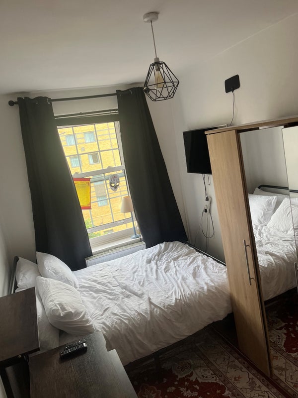No-Smoking/Drinking Flat With Cat Mon-Fri Or Less - student accommodation in London SE11 - img_1