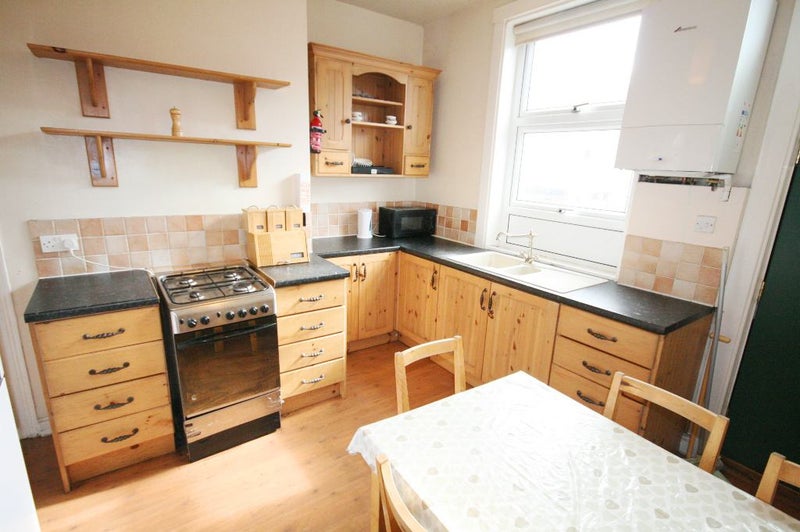 One Bedroom Available On Burley Lodge Terrace - student accommodation in Headingley - img_5