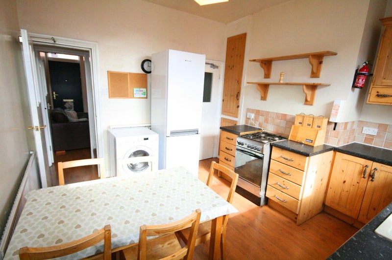 One Bedroom Available On Burley Lodge Terrace - student accommodation in Headingley - img_4