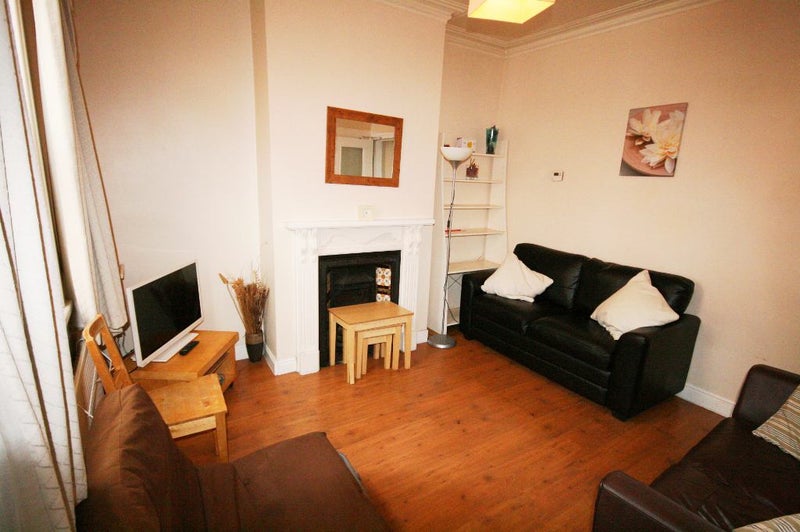 One Bedroom Available On Burley Lodge Terrace - student accommodation in Headingley - img_2