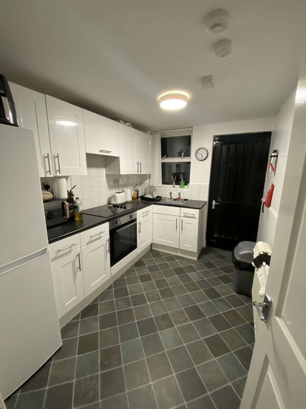 One bedroom near smithdown - student accommodation in Mossley Hill - img_1