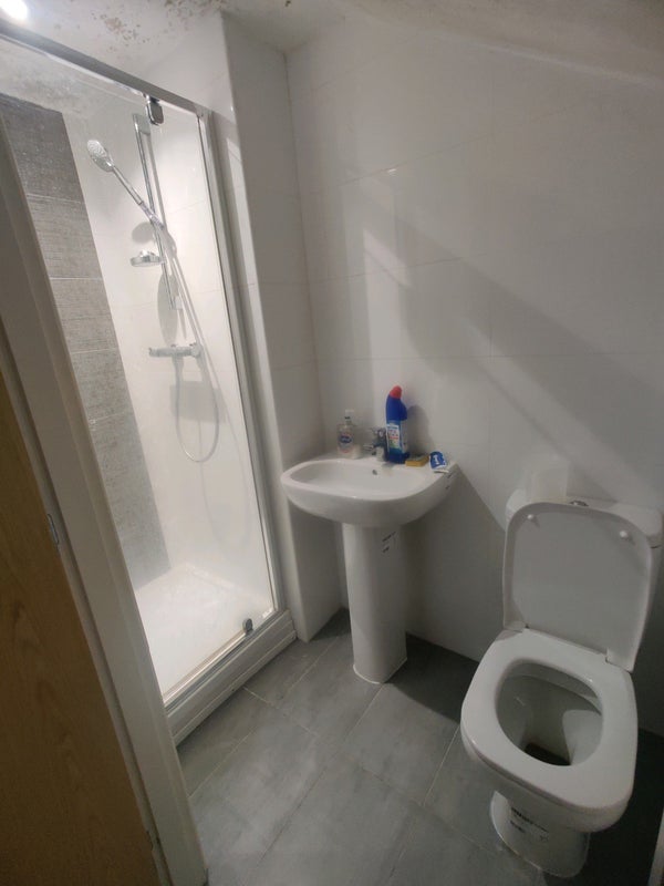 One bedroom on rent - student accommodation in High Wycombe - img_2