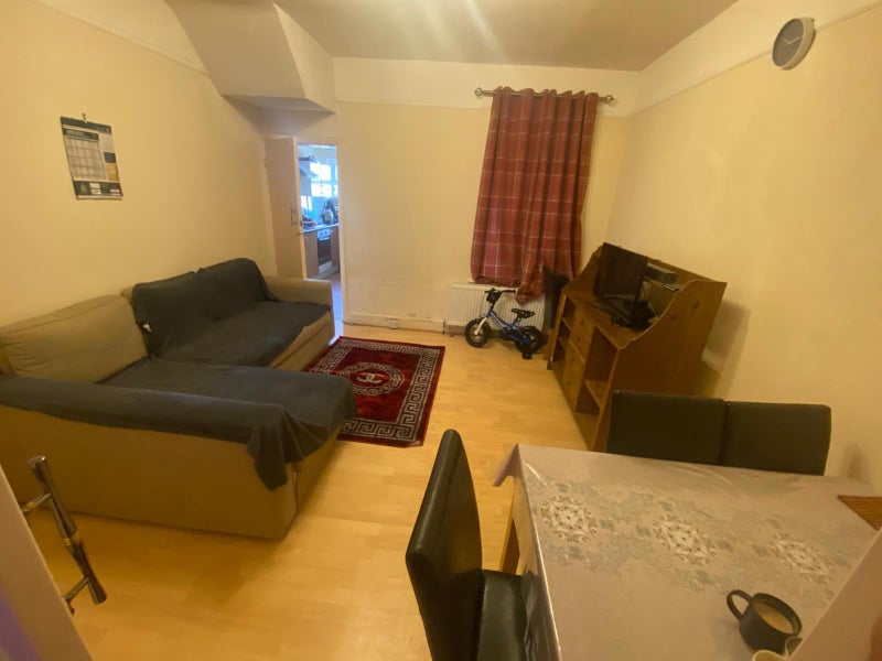 House in Barking - student accommodation in Barking - img_1