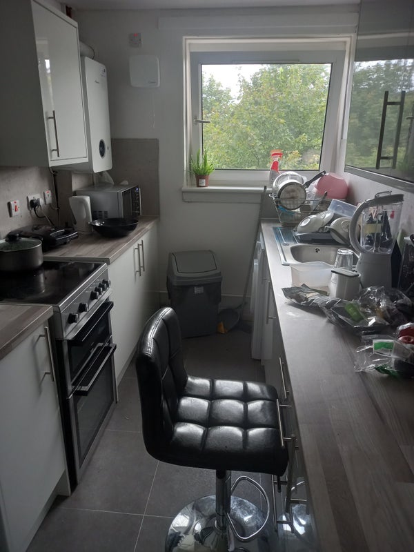 One double room to rent - student accommodation in Tollcross - img_5