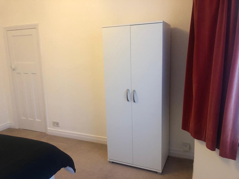One Single Room, In 4 Beds   House - student accommodation in Perivale - img_1