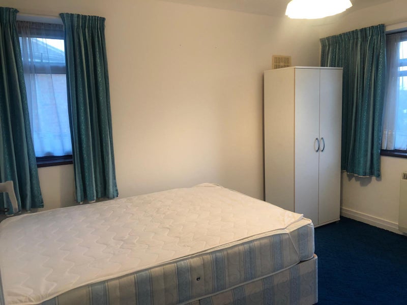 One Single Room, In 4 Beds   House - student accommodation in Perivale - img_2