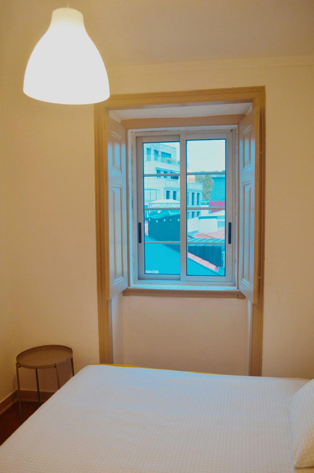 Snug double bedroom near Kilburn Tube - student accommodation in London - img_2